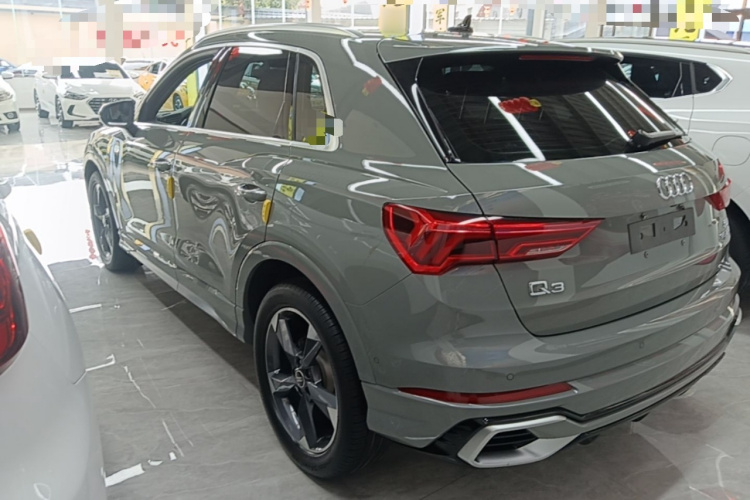 Audi Q3 2024 immagine di auto #5