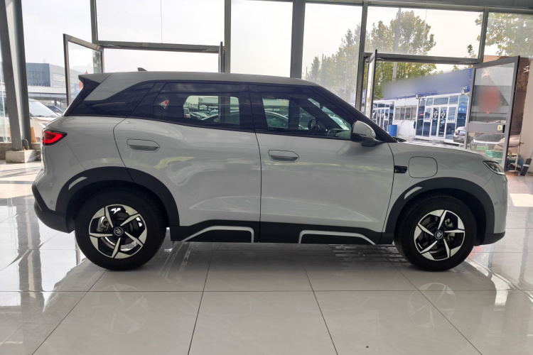 BYD YuanUP 2025 #5 BYD YuanUP 2025 car image #5