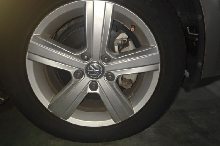Volkswagen Golf 2016 car image #9