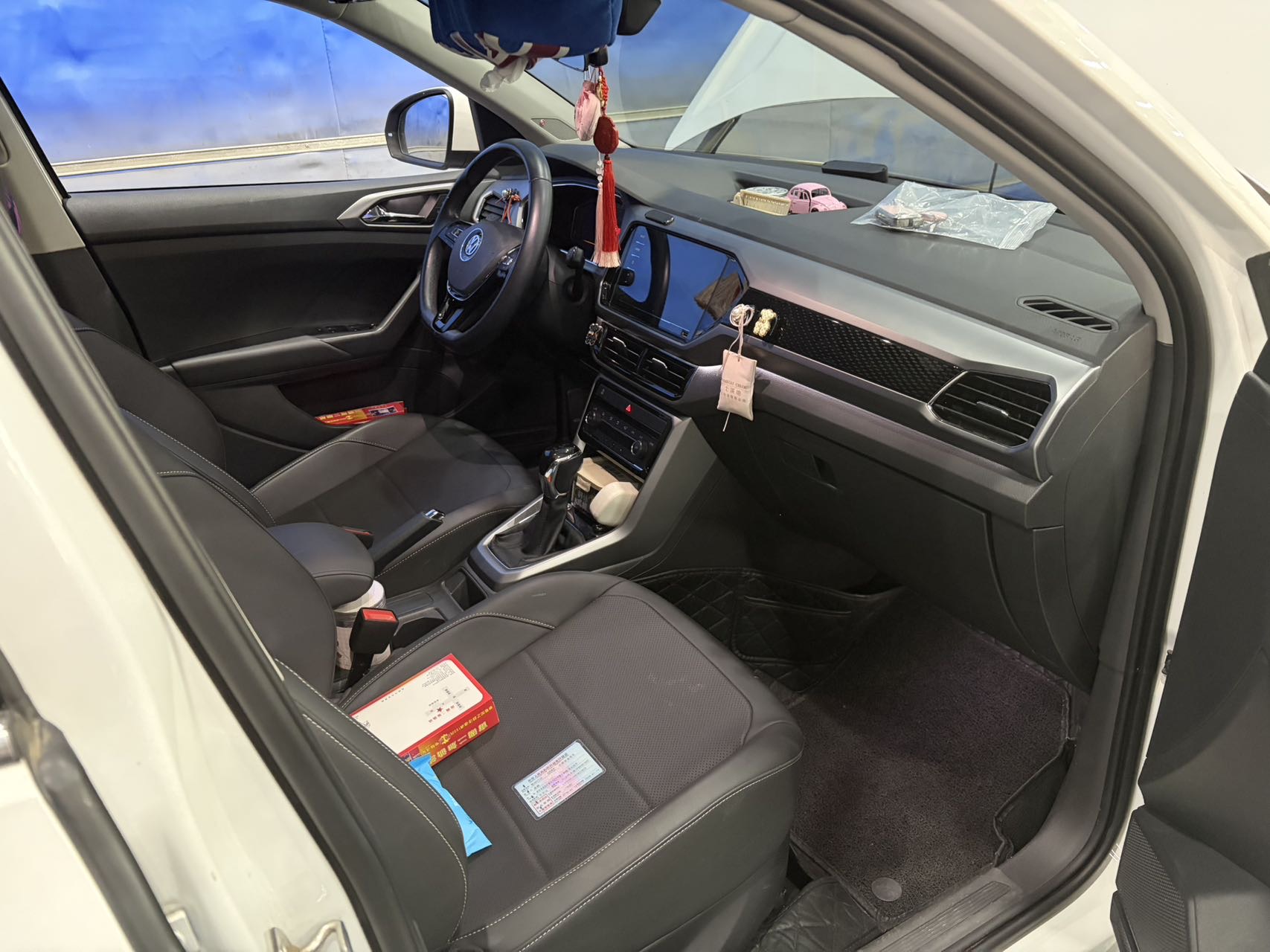 Volkswagen T-Cross 2020 #6 Volkswagen T-Cross 2020 car image #6