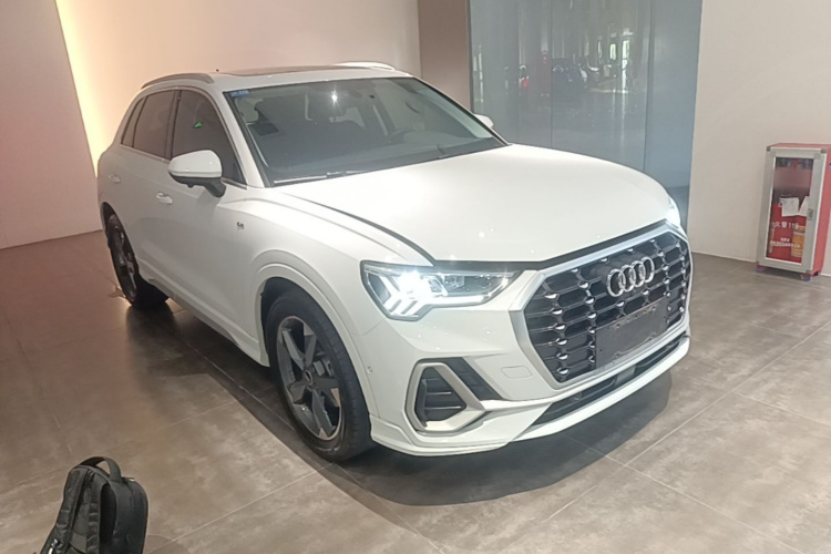 Audi Q3 2022 #4 Audi Q3 2022 car image #4