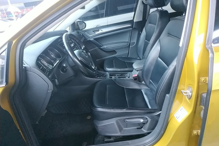Volkswagen Golf 2018 immagine di auto #15