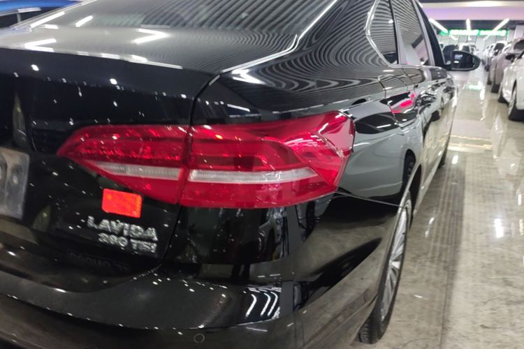 Volkswagen Lavida 2019 car image #8