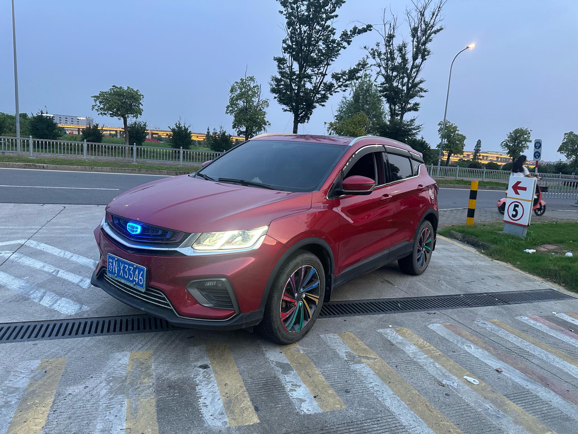 GEELY Coolray 2019 GEELY Coolray 2019 car image