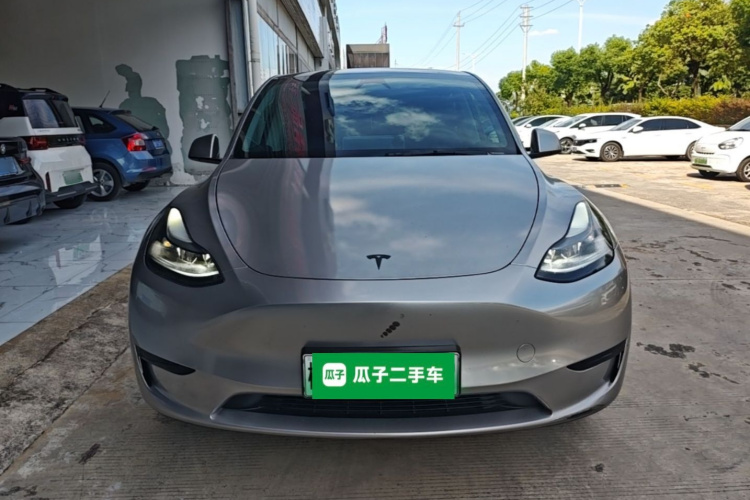 Tesla Model Y 2024 car image #3