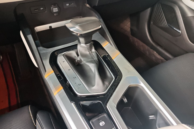 GEELY Emgrand L 2022 car image #16