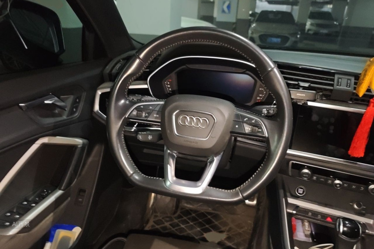 Audi Q3 2021 imagen de coche #12