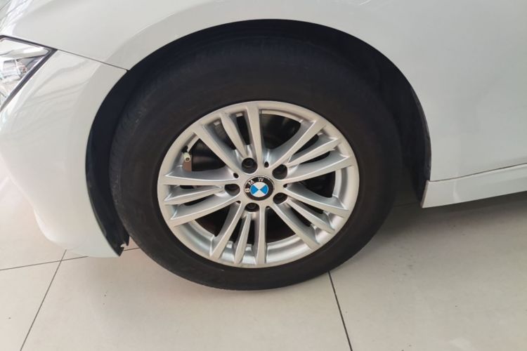 BMW 3 Series 2015 car image #9