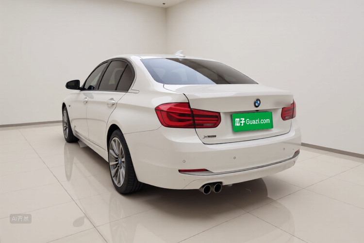 BMW 3 Series 2018 car image #5