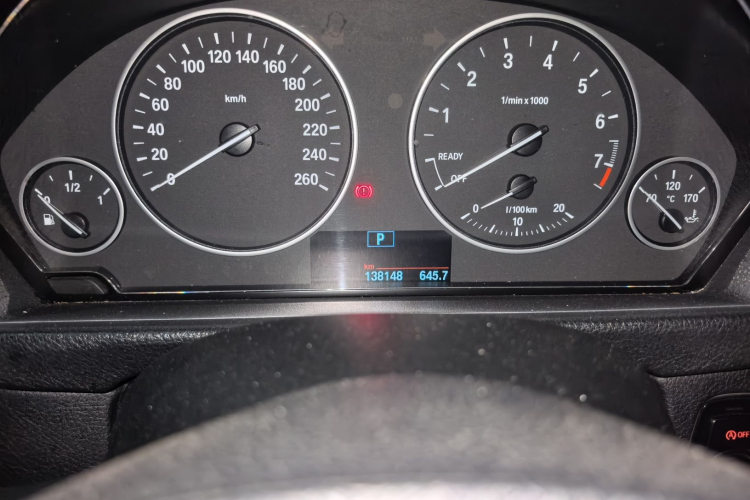 BMW 3 Series 2017 car image #10
