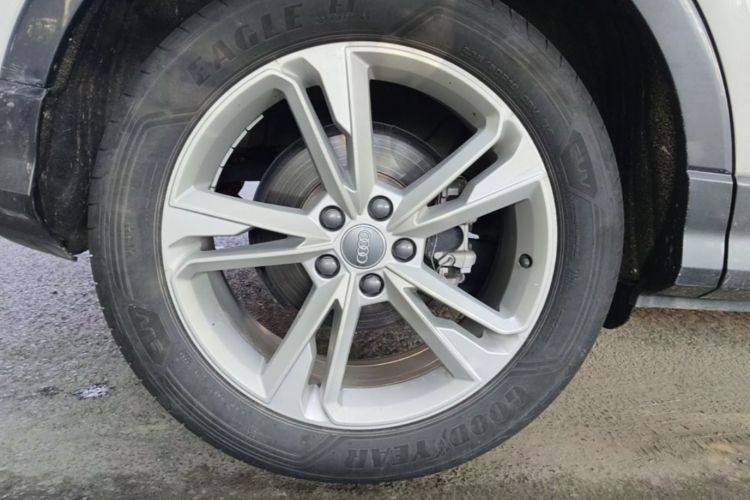 Audi Q3 2020 immagine di auto #10