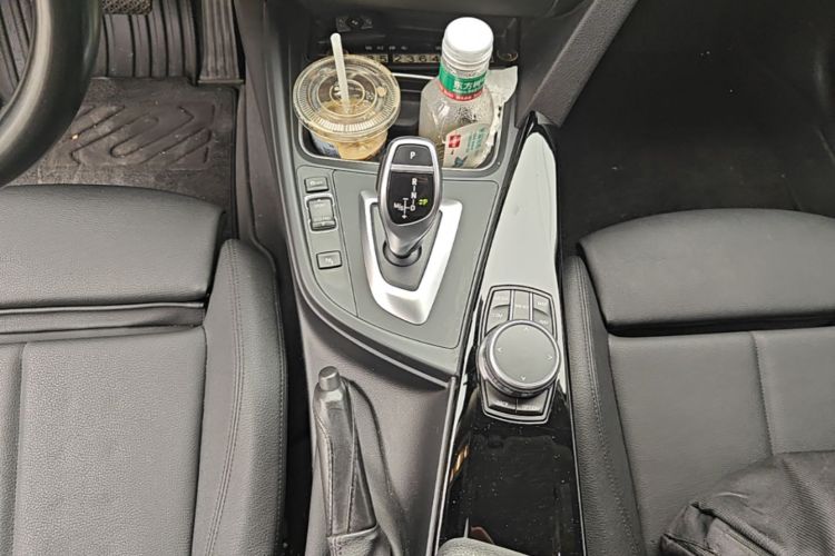 BMW 3 Series 2019 #14 BMW 3 Series 2019 car image #14