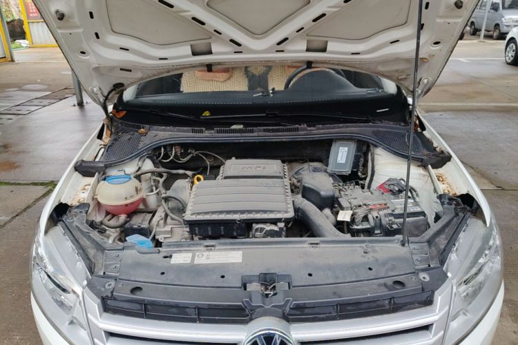 Volkswagen Santana 2017 car image #22