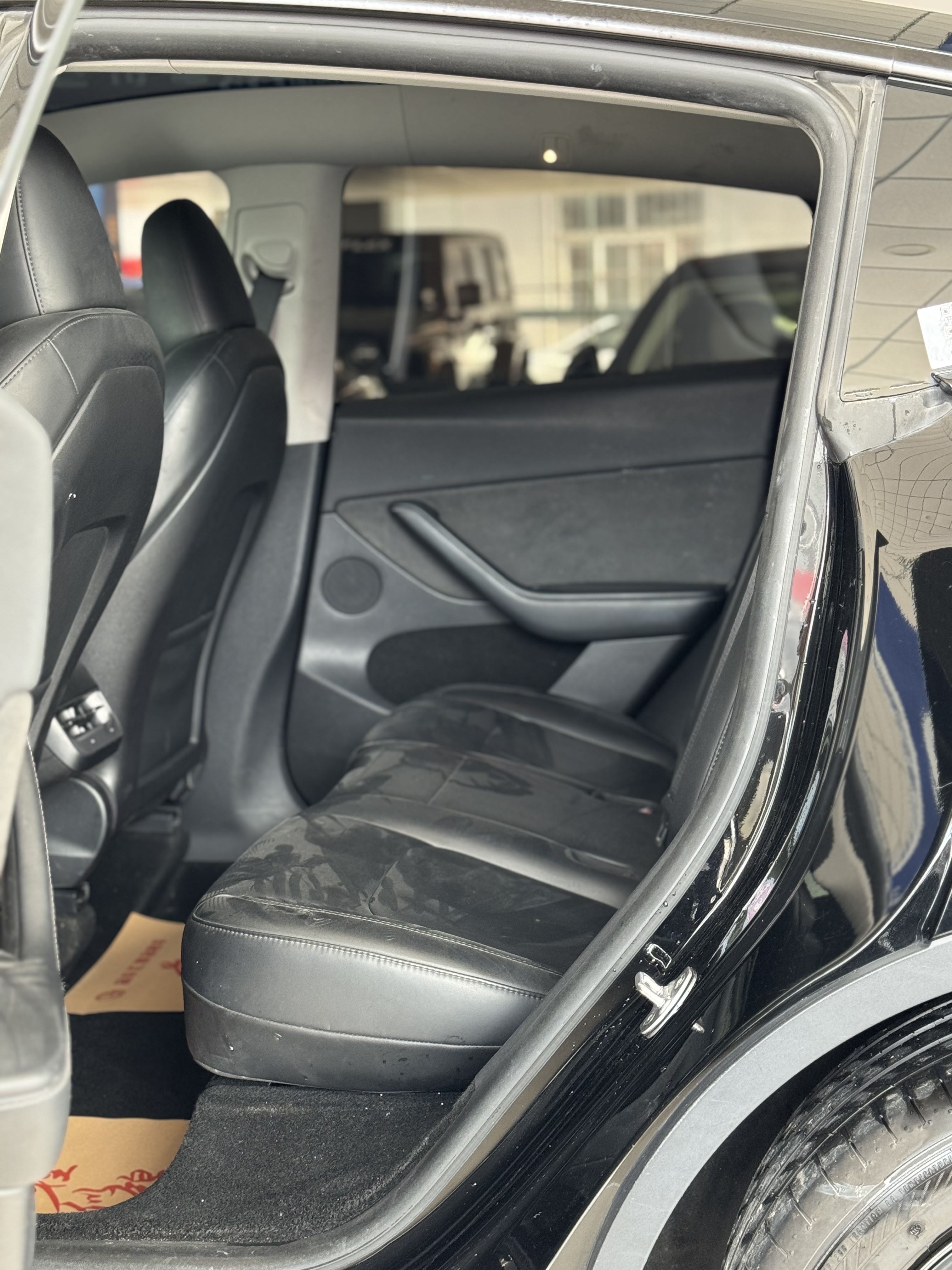 Tesla Model Y 2024 #6 Tesla Model Y 2024 car image #6