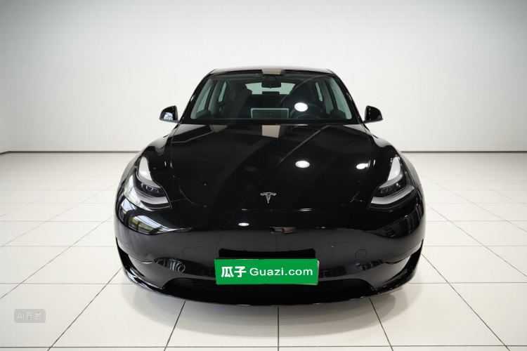 Tesla Model Y 2023 #3 Tesla Model Y 2023 car image #3