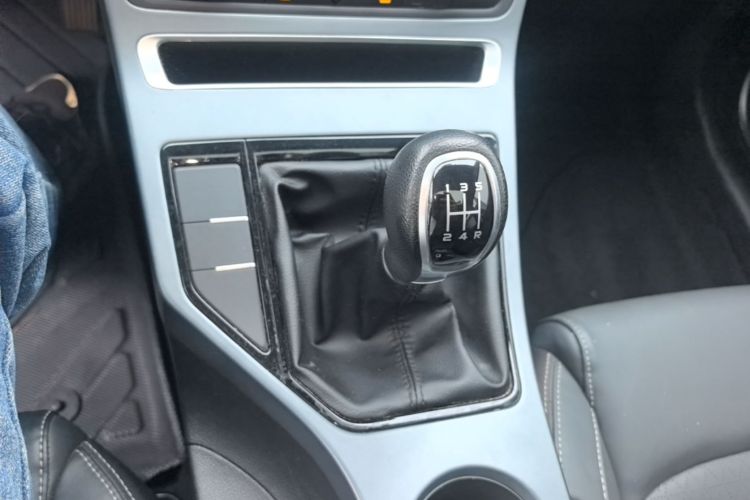 GEELY Emgrand 2022 #14 GEELY Emgrand 2022 image de voiture #14
