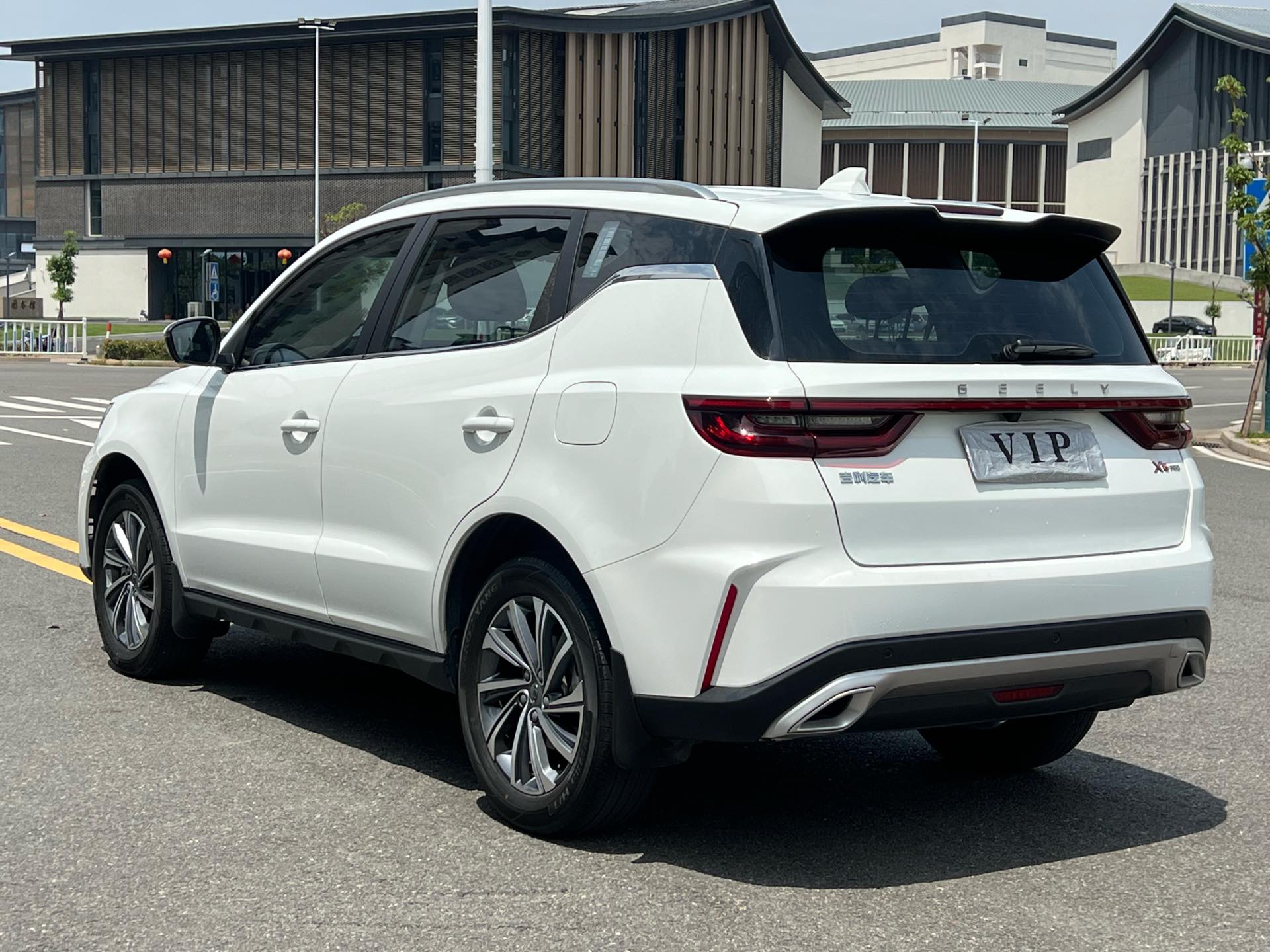 GEELY Vision X6 2022 car image #4