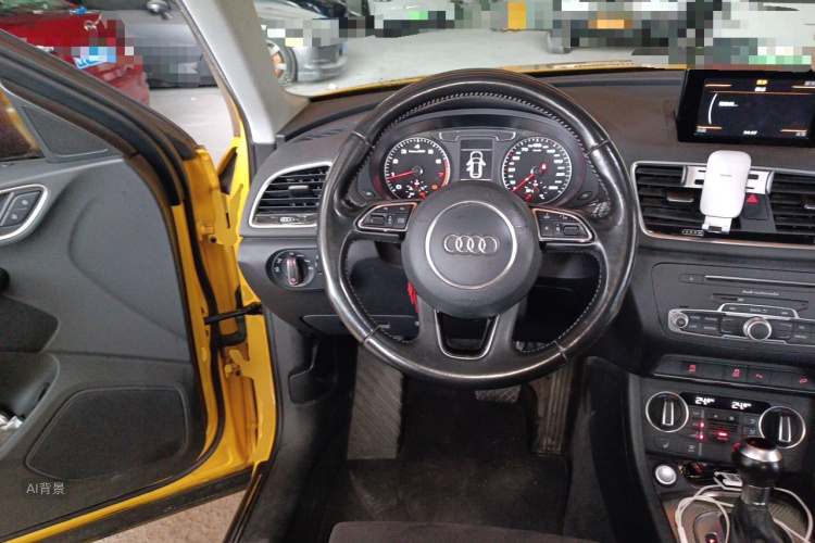 Audi Q3 2016 car image #12