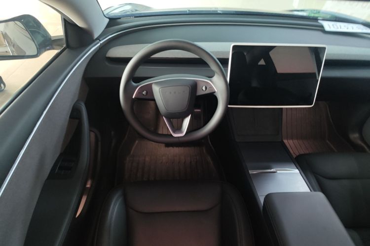 Tesla Model 3 2024 #15 Tesla Model 3 2024 car image #15