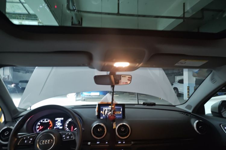 Audi A3 2017 car image #16