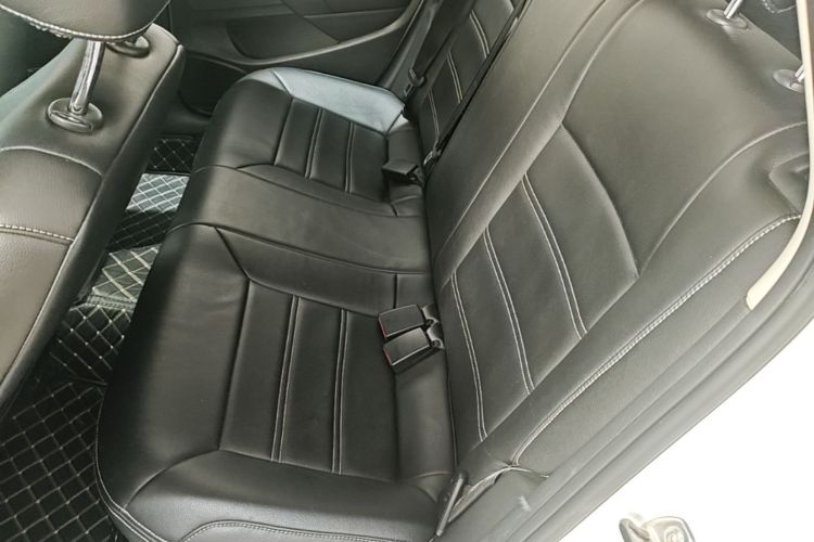Volkswagen Polo 2016 car image #17
