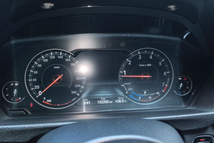 BMW 3 Series 2018 #12 BMW 3 Series 2018 car image #12