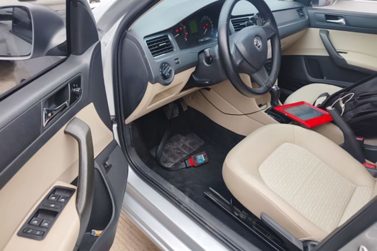 Skoda Rapid 2017 #16 Skoda Rapid 2017 car image #16