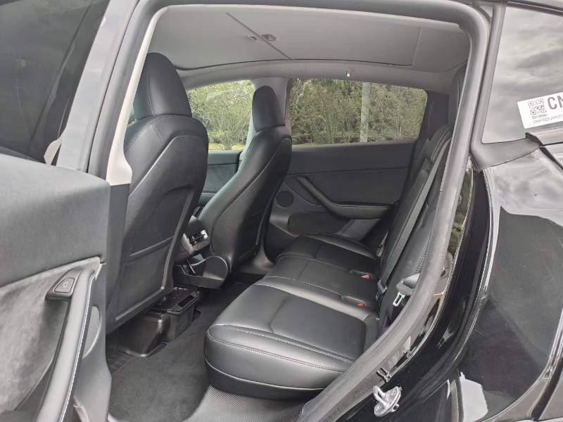 Tesla Model Y 2024 car image #4