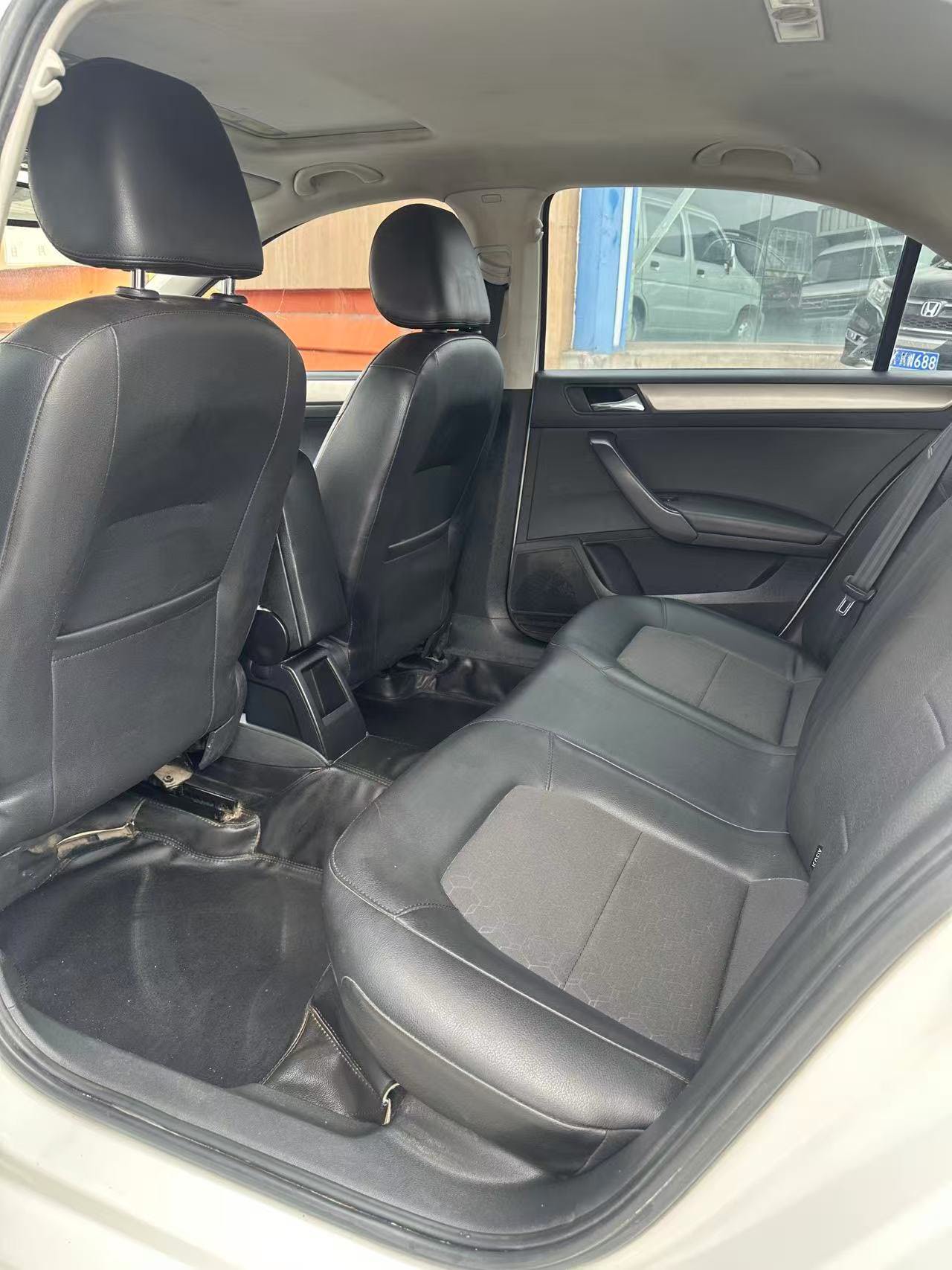 Volkswagen Santana 2014 car image #4