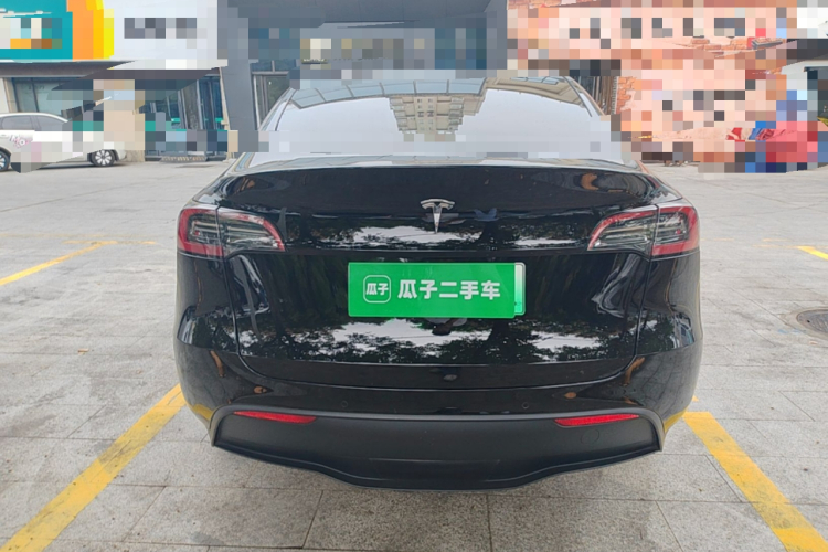 Tesla Model Y 2023 #6 Tesla Model Y 2023 car image #6
