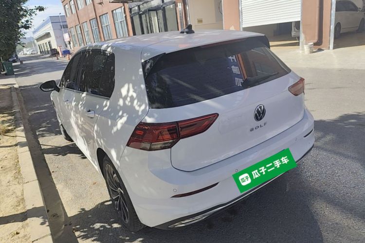 Volkswagen Golf 2022 car image #5