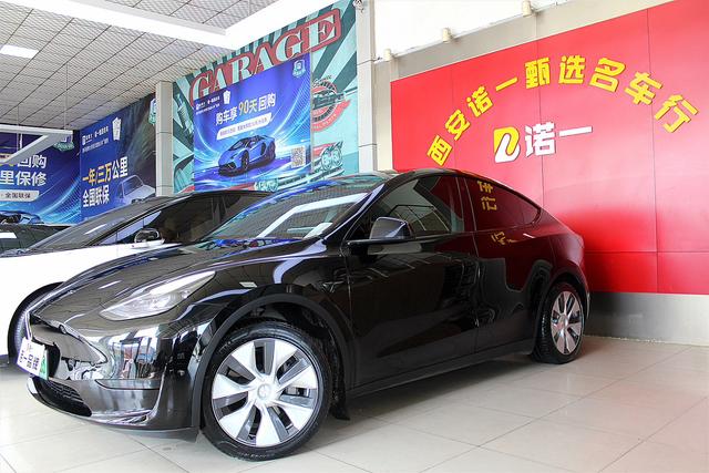 Tesla Model Y 2023 #16 Tesla Model Y 2023 immagine di auto #16