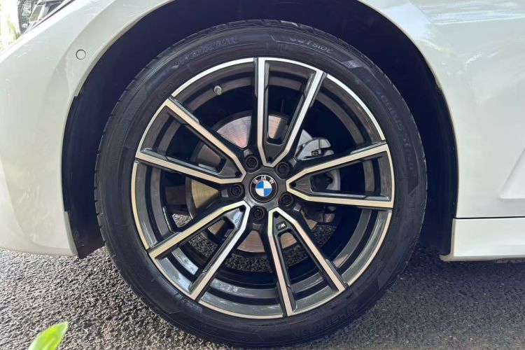 BMW 3 Series 2021 #8 BMW 3 Series 2021 car image #8