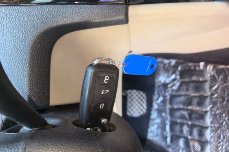 Volkswagen Santana 2015 car image #9