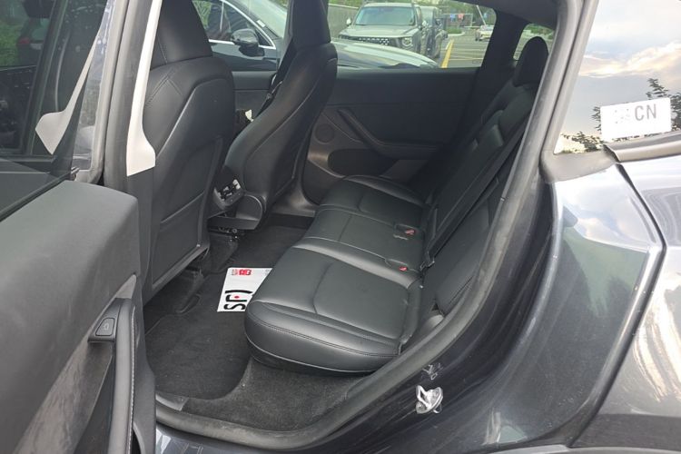 Tesla Model Y 2024 #17 Tesla Model Y 2024 car image #17