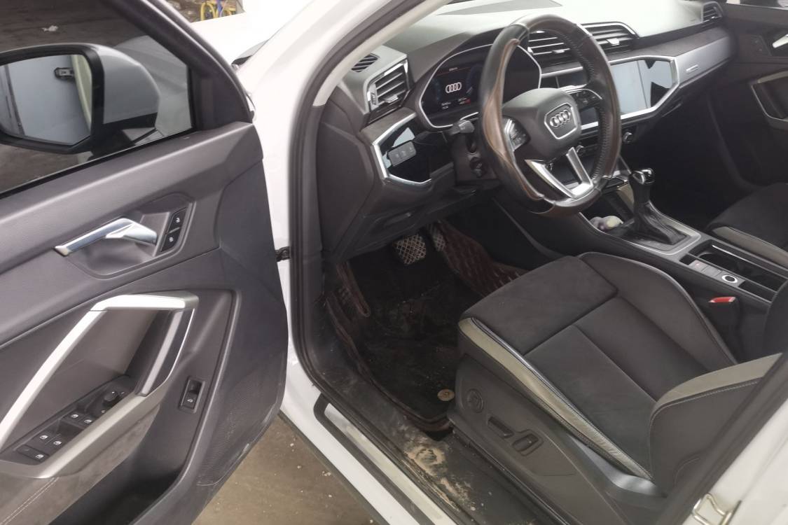 Audi Q3 2019 #12 Audi Q3 2019 car image #12