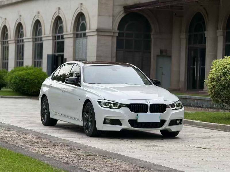 BMW 3 Series 2018 car image #3