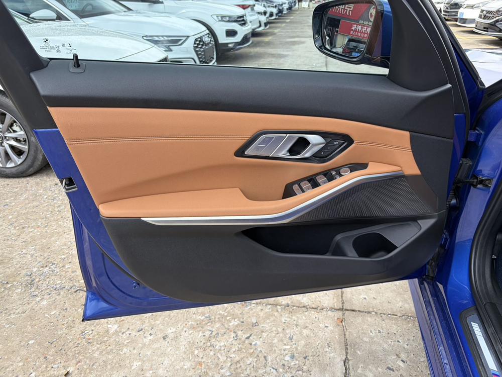 BMW 3 Series 2021 #9 BMW 3 Series 2021 car image #9