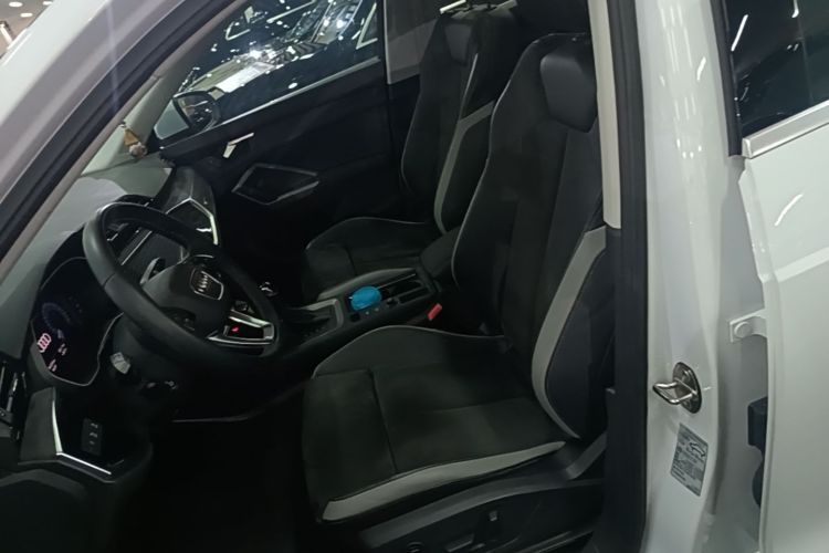 Audi Q3 2020 #19 Audi Q3 2020 صورة سيارة #19