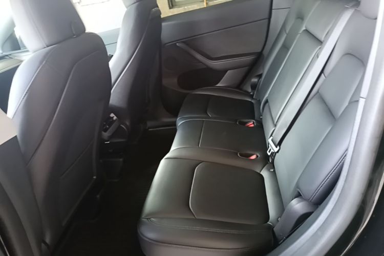 Tesla Model Y 2023 #17 Tesla Model Y 2023 car image #17