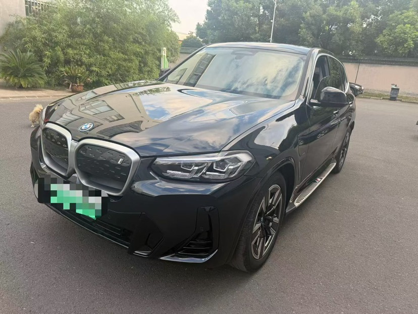 BMW iX3 2024 BMW iX3 2024 car image