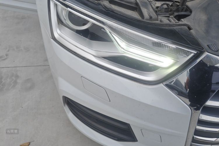 Audi Q3 2017 car image #8