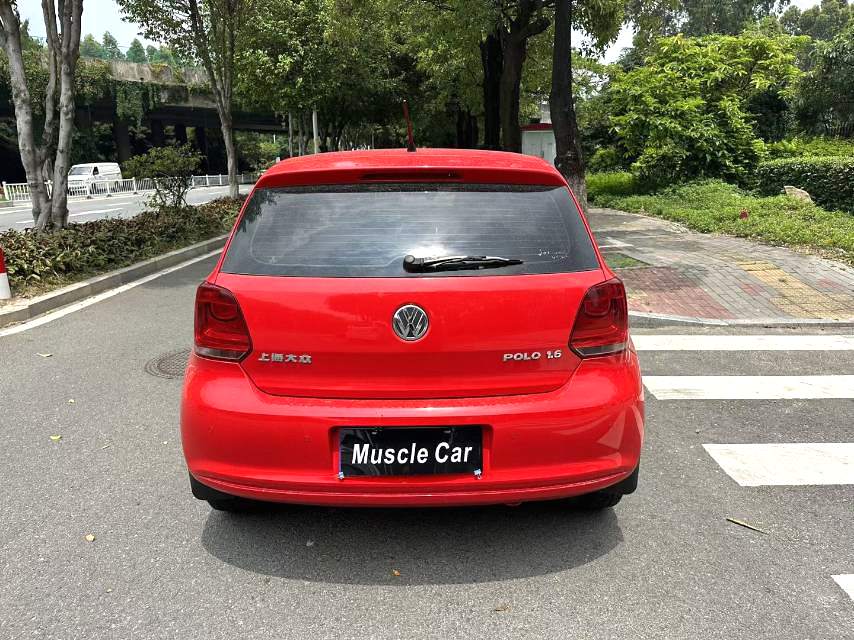 Volkswagen Polo 2014 car image #6