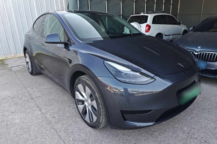 Tesla Model Y 2022 #4 Tesla Model Y 2022 car image #4
