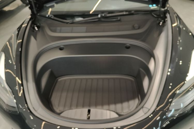 Tesla Model 3 2023 car image #20
