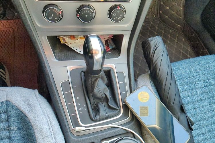 Volkswagen Golf 2015 #16 Volkswagen Golf 2015 car image #16