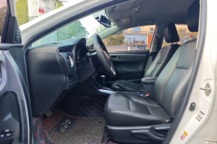 Toyota Corolla 2017 car image #12
