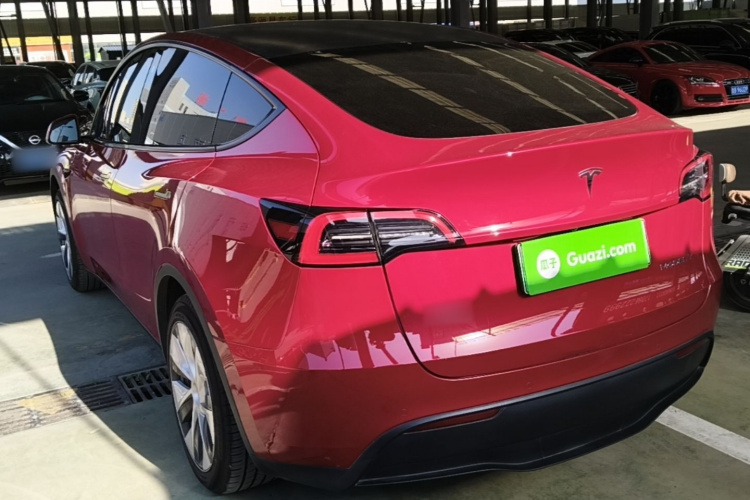 Tesla Model Y 2023 #5 Tesla Model Y 2023 car image #5