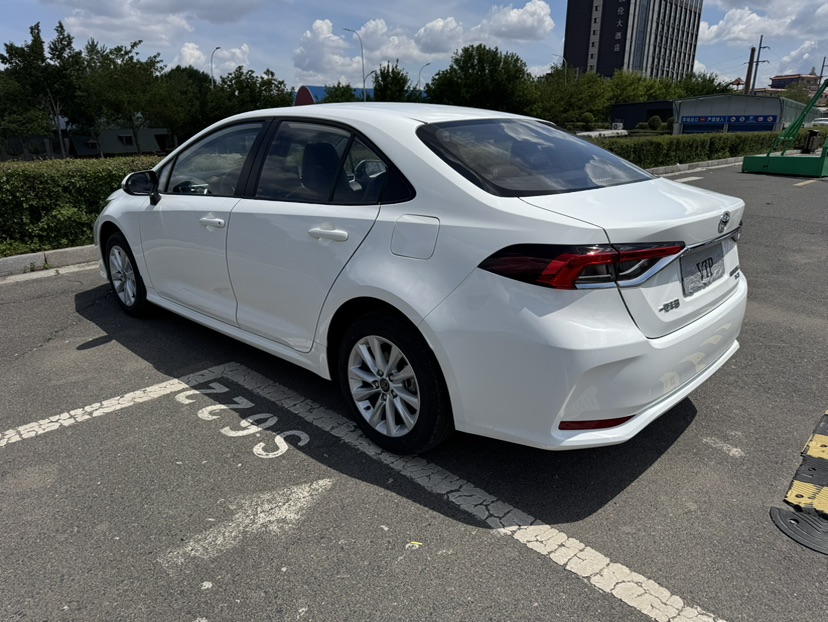 Toyota Corolla 2023 immagine di auto #4