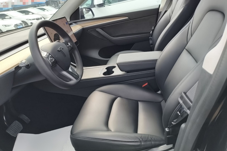 Tesla Model Y 2022 #19 Tesla Model Y 2022 car image #19